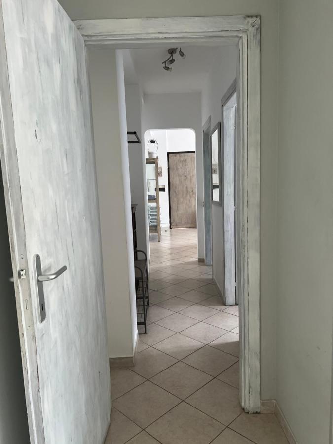 Airport Apartment Alloggio Turistico T&C Fiumicino Luaran gambar